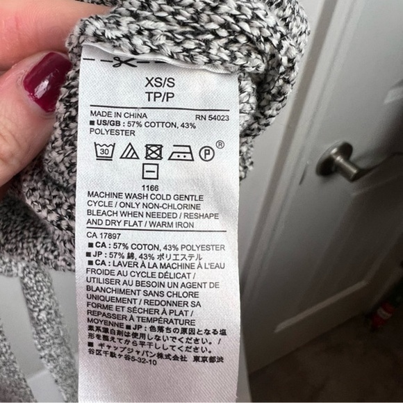 Banana Republic Factory Heather Gray Short Sleeve Cardigan with Tie Bat Sleeve - Picture 6 of 7